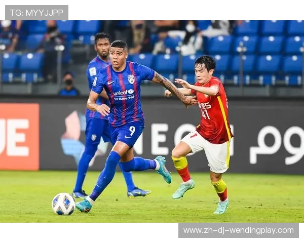 足球比赛中的球员轮换与体能管理